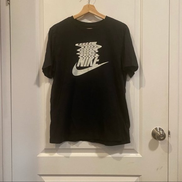 Nike Mens Short Sleeve T-Shirt - Picture 2 of 3